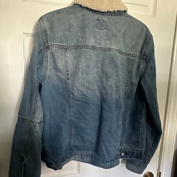 Jean Jacket with Sherpa Collar - Picture 8 of 8